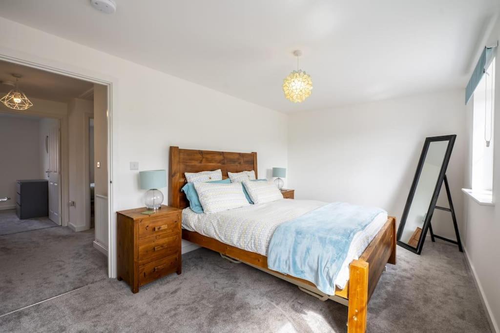 Cosy 3 Bed Near Beaches, Cardiff & Brecon Beacons Coity Extérieur photo