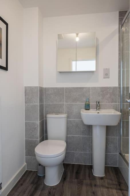 Cosy 3 Bed Near Beaches, Cardiff & Brecon Beacons Coity Extérieur photo