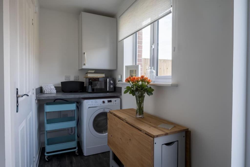 Cosy 3 Bed Near Beaches, Cardiff & Brecon Beacons Coity Extérieur photo